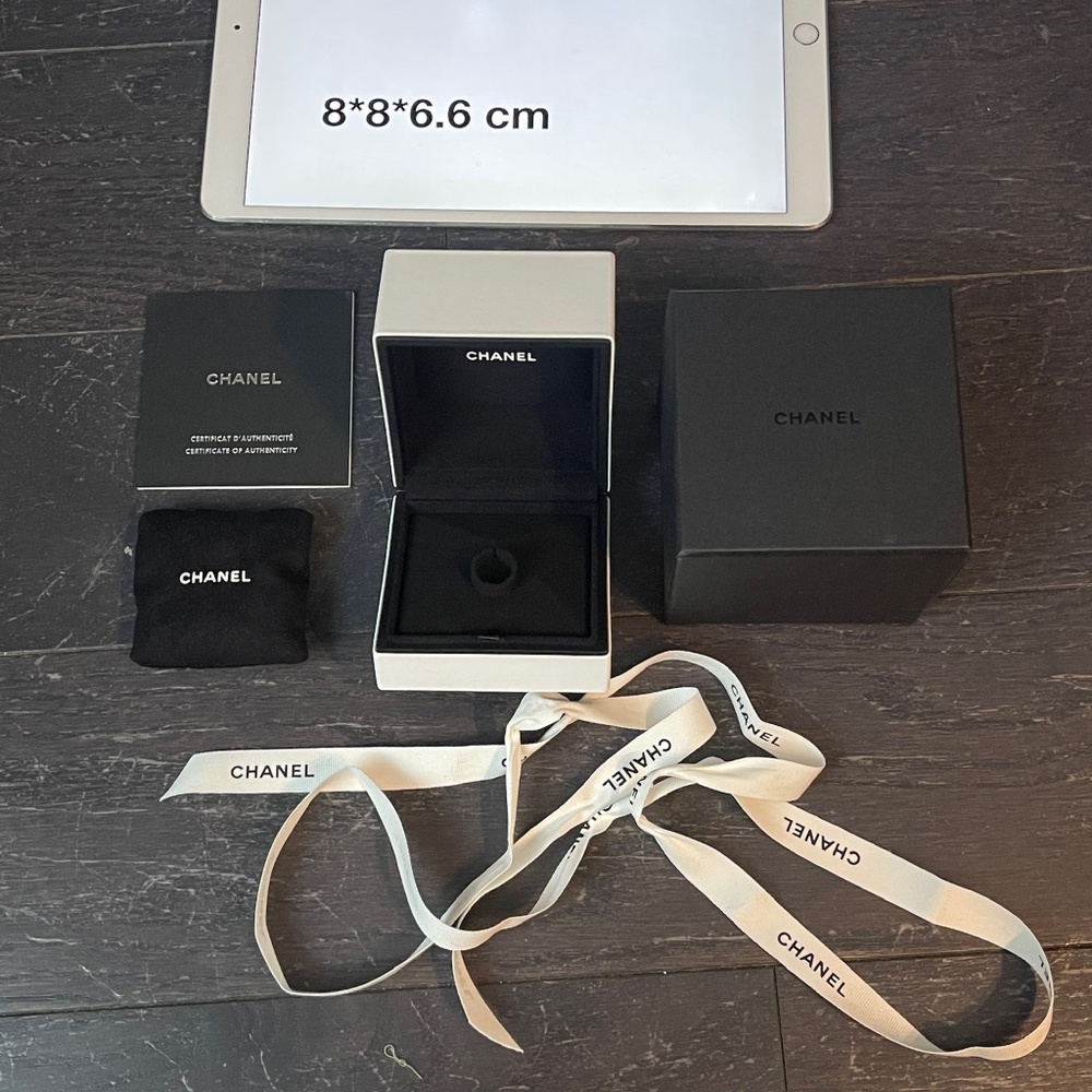 Chanel white black empty ring faux leather jewelry box+outer box+card+ribbon